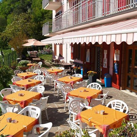 Hotel Rosalpina Riva del Garda Dış mekan fotoğraf