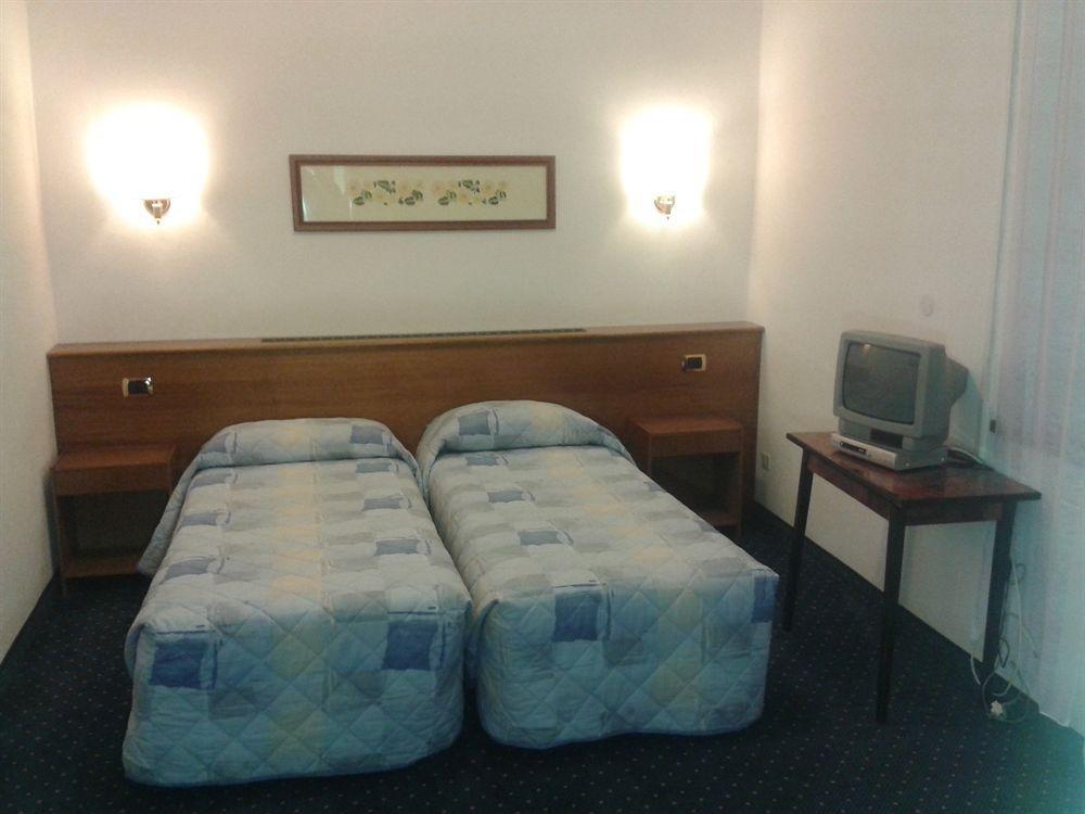 Hotel Rosalpina Riva del Garda Dış mekan fotoğraf