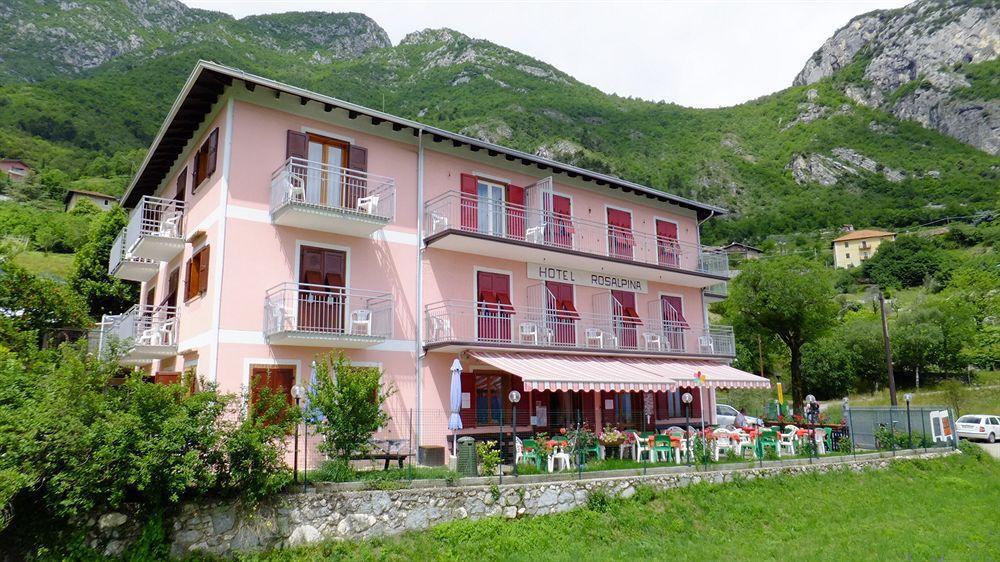 Hotel Rosalpina Riva del Garda Dış mekan fotoğraf
