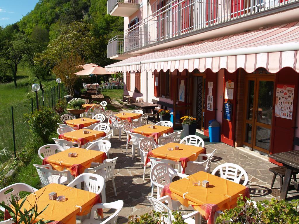 Hotel Rosalpina Riva del Garda Dış mekan fotoğraf