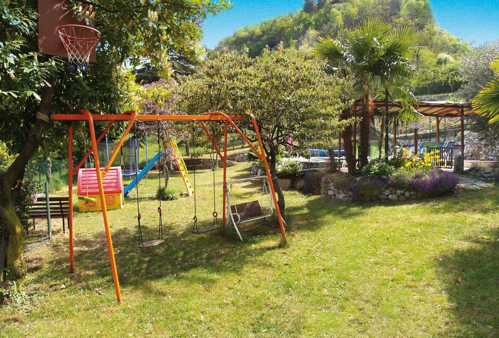Hotel Rosalpina Riva del Garda Dış mekan fotoğraf