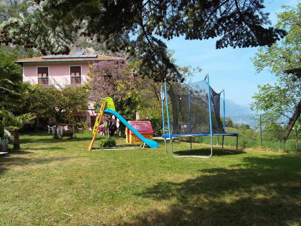 Hotel Rosalpina Riva del Garda Dış mekan fotoğraf
