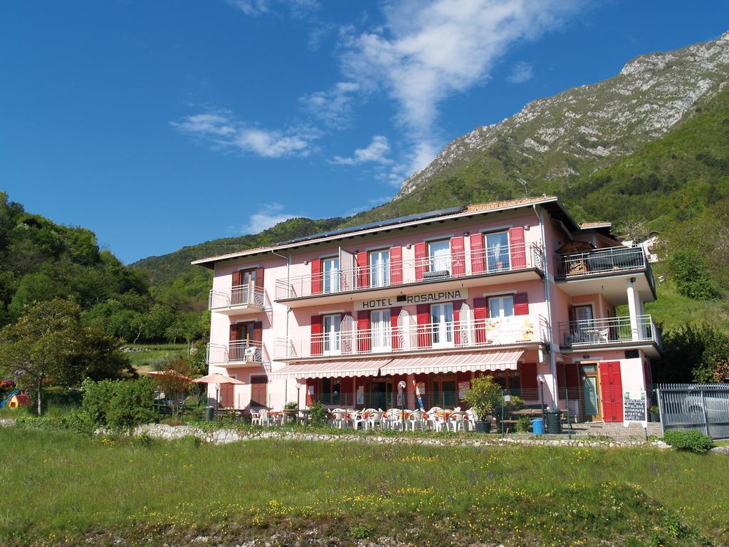 Hotel Rosalpina Riva del Garda Dış mekan fotoğraf