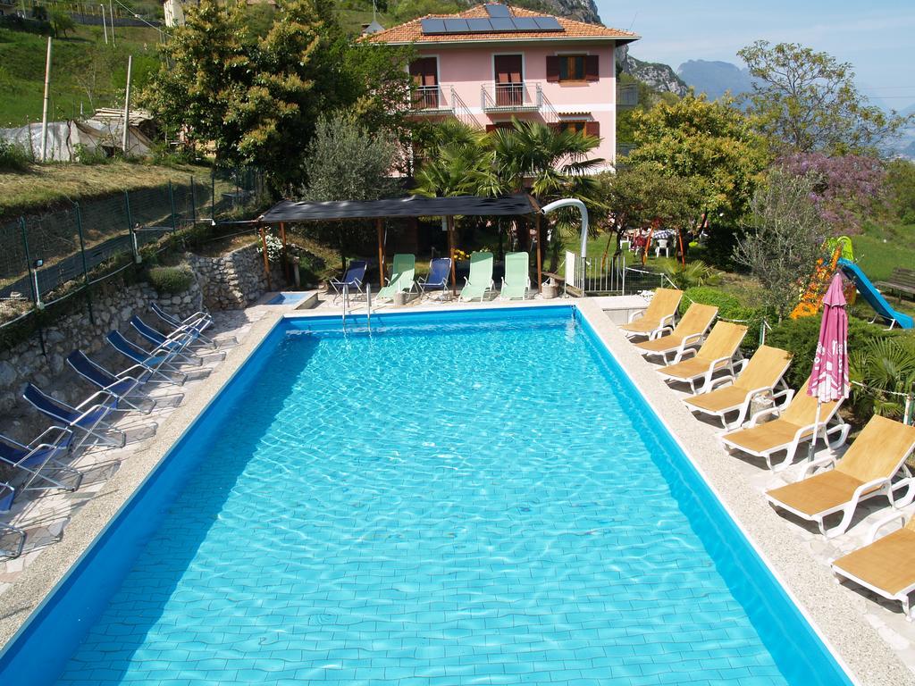 Hotel Rosalpina Riva del Garda Dış mekan fotoğraf