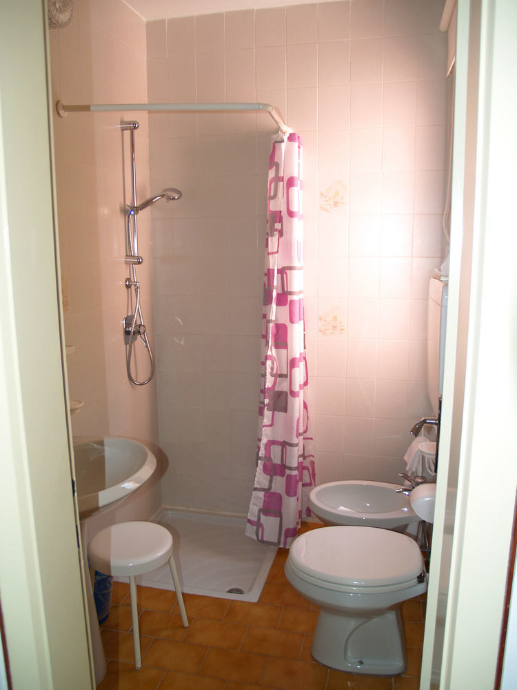 Hotel Rosalpina Riva del Garda Dış mekan fotoğraf